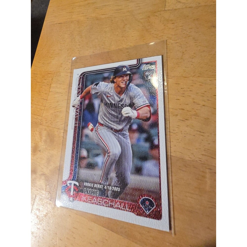 2025 Topps Update - Luke Keaschall #US342 (RC) Canvas SSP 21 /50!!!